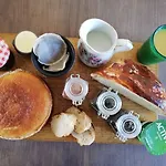Le Puits De Garival Bed and Breakfast