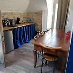 Le Puits De Garival Tour-de-Faure