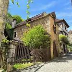 Le Puits De Garival Alojamento de Acomodação e Pequeno-almoço Tour-de-Faure