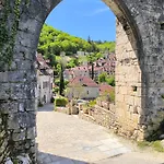 Le Puits De Garival