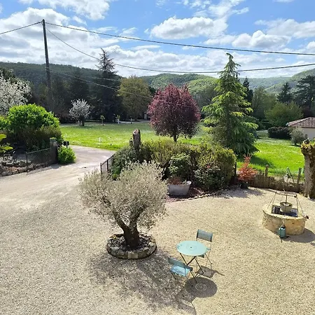 Le Puits De Garival Panzió 4*