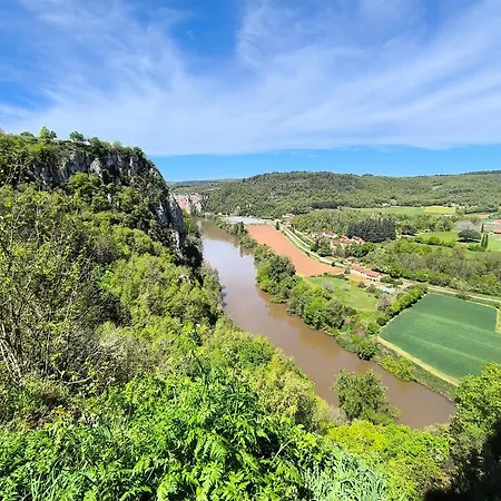 Le Puits De Garival Tour-de-Faure